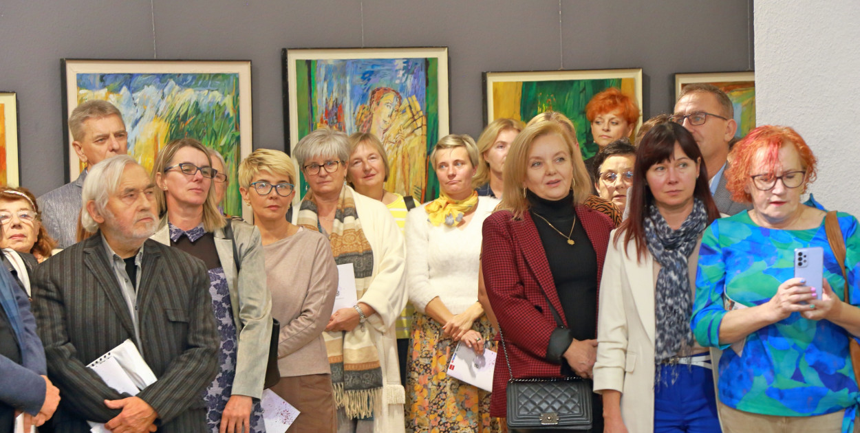 W piątek w Tucholskim Ośrodku Kultury miał miejsce wernisaż Zenona Korytowskiego - pośmiertny i rocznicowy, bo przypadający dokładnie w 5. rocznicę jego śmierci.