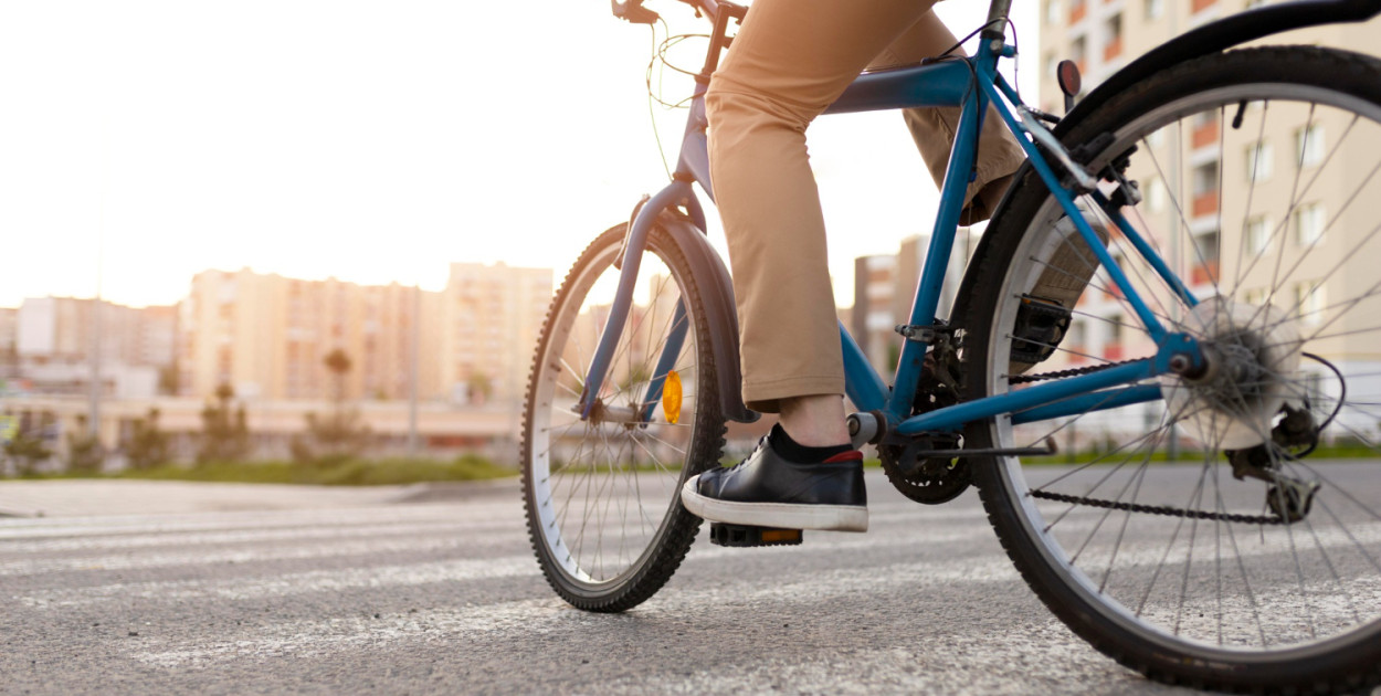 Tablice rejestracyjne dla rowerów? Spór o nowe przepisy rozgrzewa kierowców