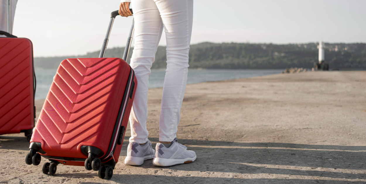 Biuro podróży ogłasza niewypłacalność. Co z pieniędzmi klientów?