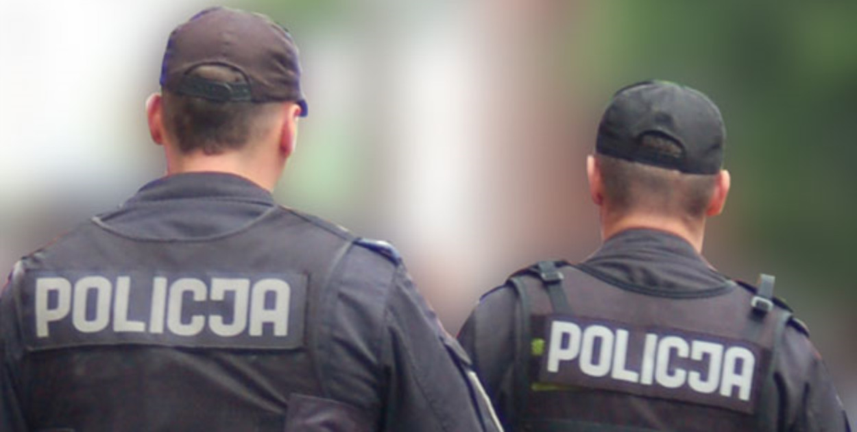 Funkcjonariusze szukali sprawcy do późnych godzin wykorzystując do akcji m.in. psa tropiącego. Dzięki wszelkich działaniom udało się zatrzymać 42- i 45-latka.