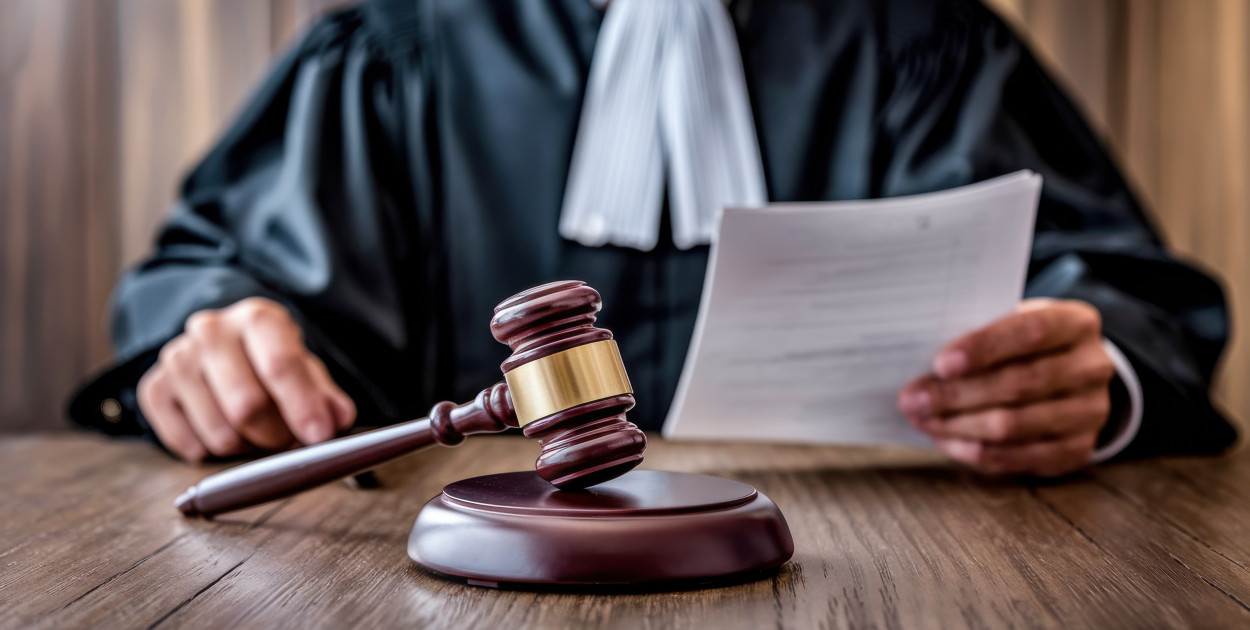 Zbieg egzekucji komorniczych – co robić?