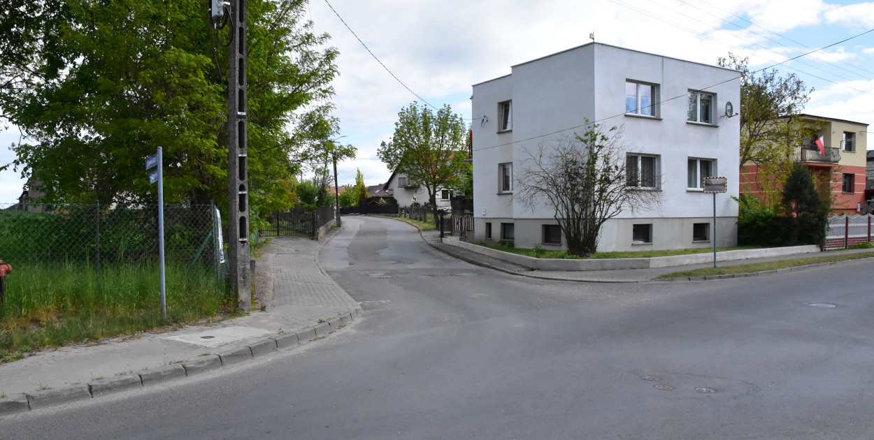 Widoczny fragment ul. Wodnej w Lubiewie miałby przejść spod kompetencji powiatu na gminę. Fot. Anna Lipska