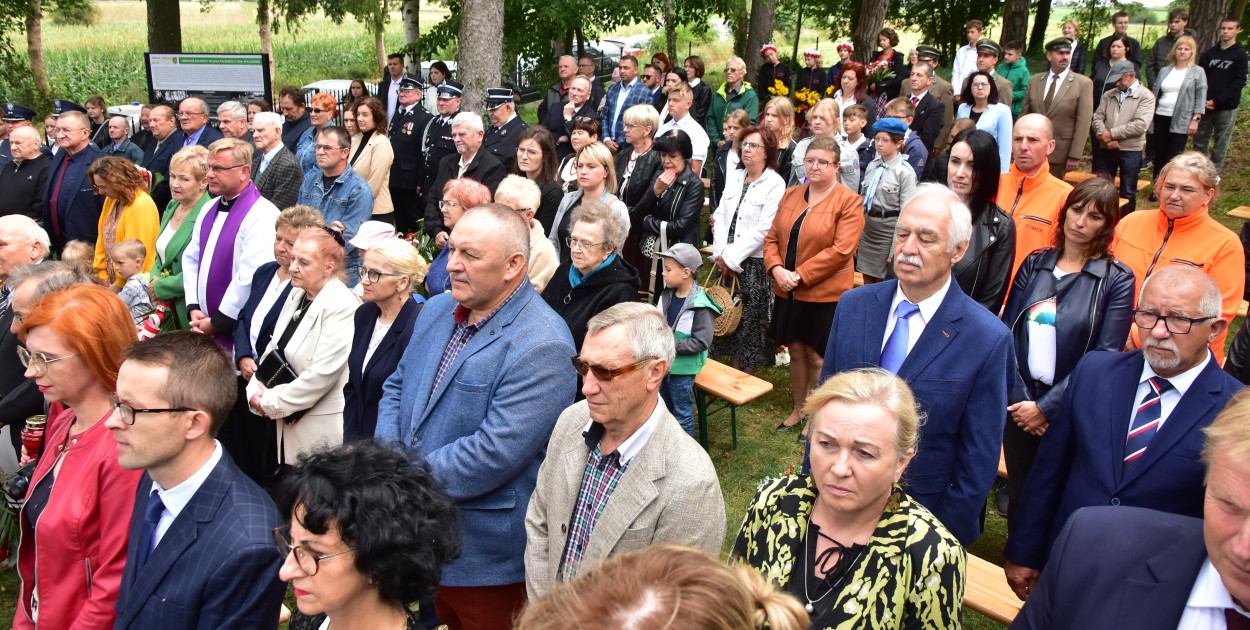 1 września mieszkańcy gminy Lubiewo tradycyjnie spotkali się przed pomnikiem w Klonowie. 