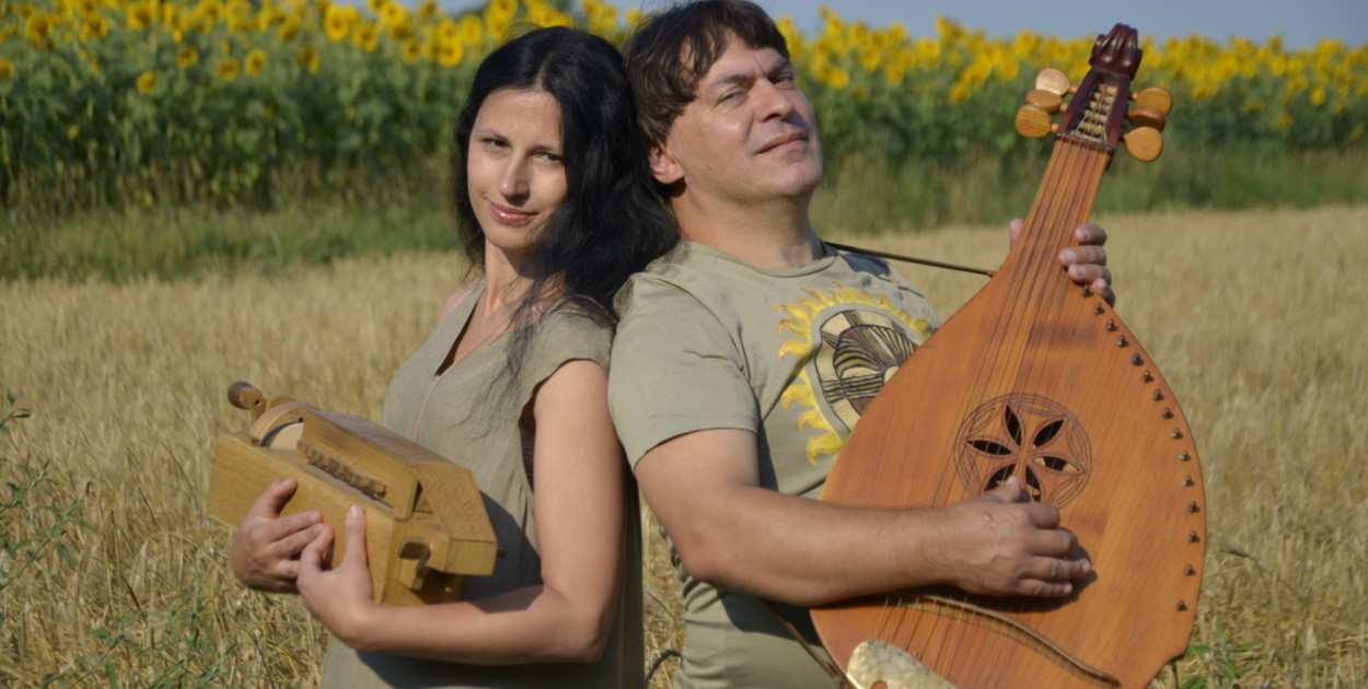 W Tucholi, podczas dwóch koncertów, zaprezentuje się ukraiński duet Osiajna&Żywosył. Fot. nadesłane