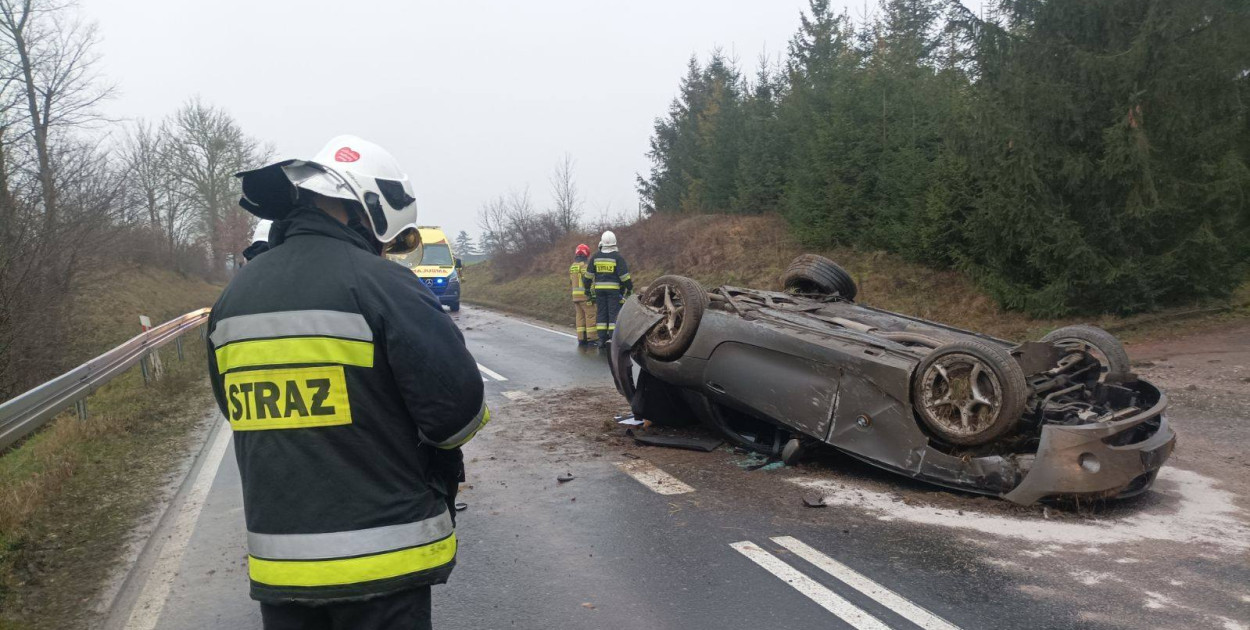 Wypadek na drodze Tuchola-Gostycyn. Fot. OSP Łyskowo