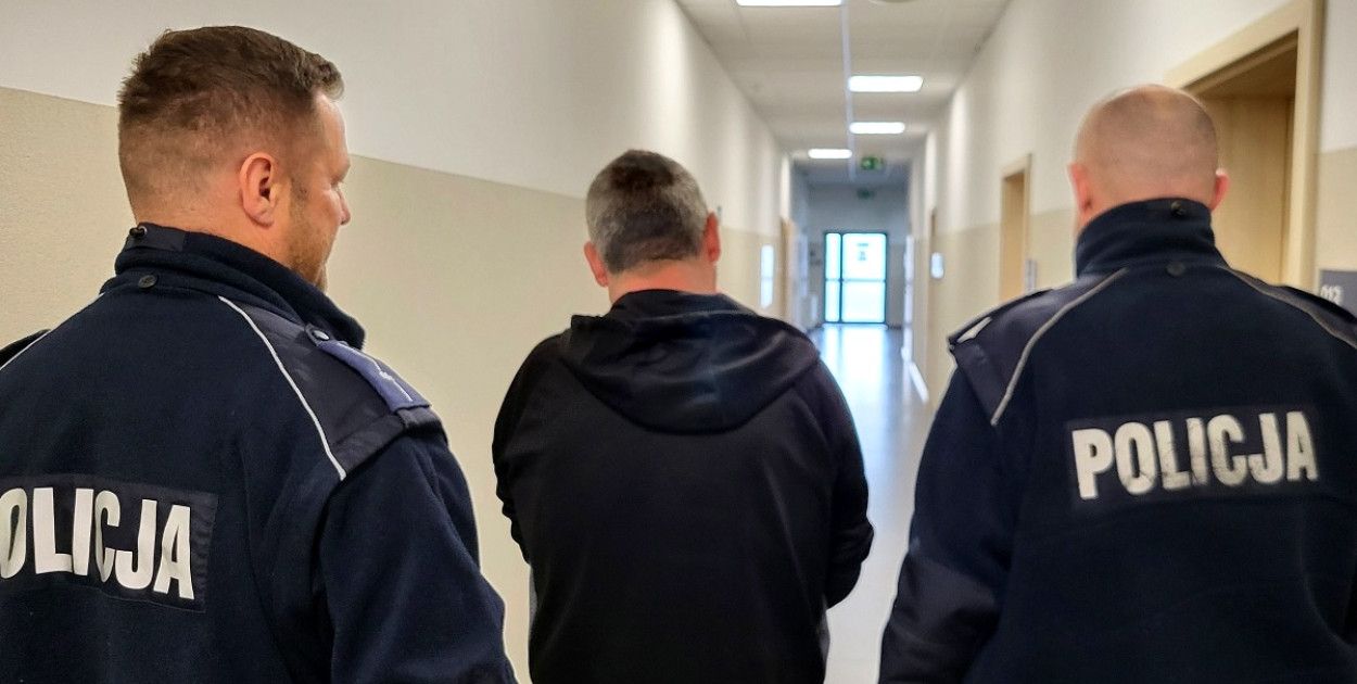 Policjanci zatrzymali 48-latka wczoraj 15 maja. Już trafił do więzienia i odsiedzi 210 dni wyroku. Fot. KPP Tuchola