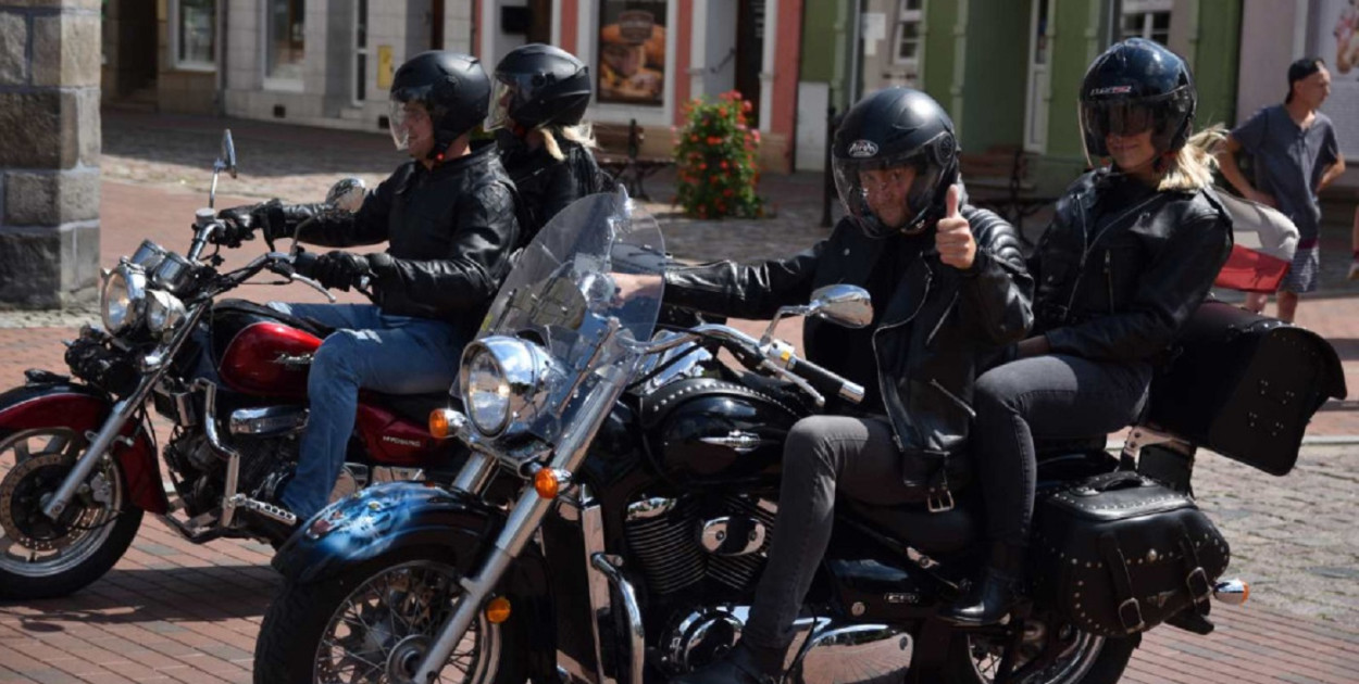 Tradycyjnie motocykliści zajrzą na chwilę na tucholski rynek. Fot. Agata Wiśniewska