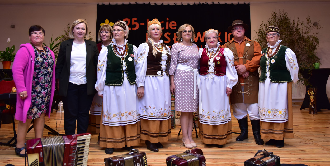 Stowarzyszenie Frantówki Bysławskie organizuje w niedzielę Przegląd Piosenek Frantówkowych.Widowisko odbędzie się na boisku przy Szkole Podstawowej im. Janusza Korczaka w Bysławiu. Start imprezy o godzinie 15:00. Fot. Anna Lipska