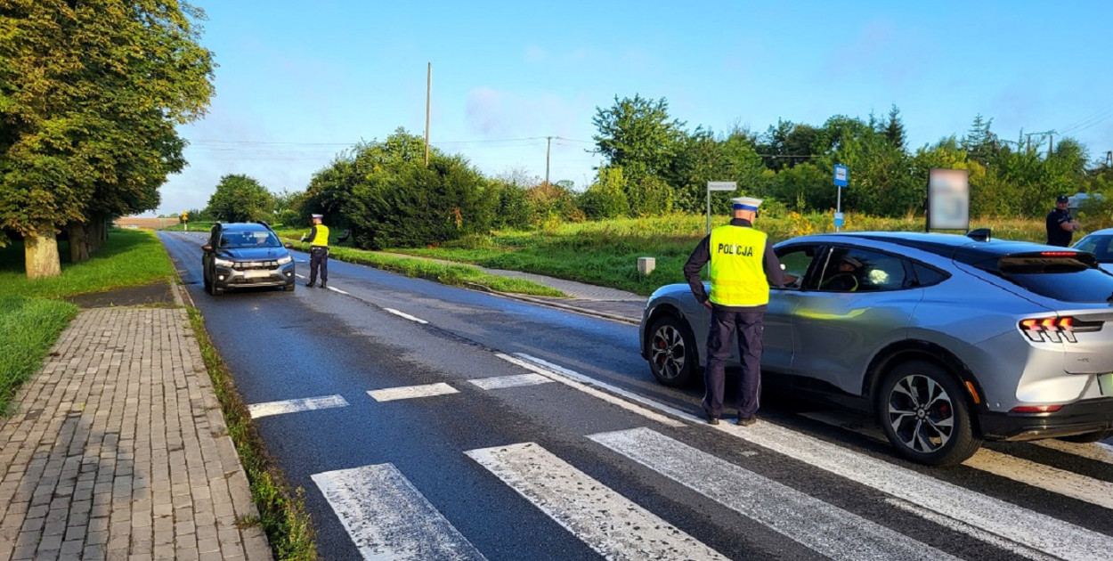 W trakcie działań funkcjonariusze zbadali trzeźwość 429 kierowców. Fot. KPP w Tucholi 