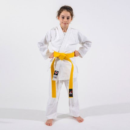 Źródło: www.fujimae.pl strój do judo dla dzieci