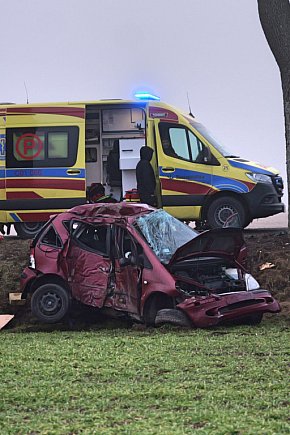 Wypadek na drodze Tuchola - Sępólno Kraj. (24 lutego)-3983