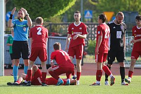Klasa A: Tucholanka Kaemde Tuchola - Grom Osie 2:3 (2:1). Bramki: Orzechowski (11, 42)-4188