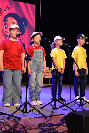 Tuchola: 47. Spotkania z Piosenką Dziecięcą. Młodzi artyści wystąpili na scenie TOK-u-4203