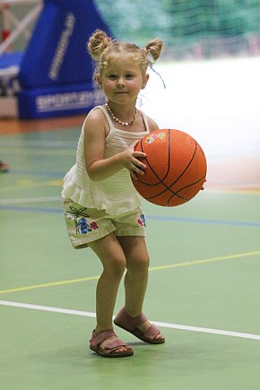 Trio Basket w Tucholi - kilka godzin w hali sportowej rządziła koszykówka.-4529