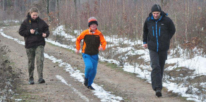 Żalno: Młodzi i starsi biegli przez las! (FOTORELACJA)-11125