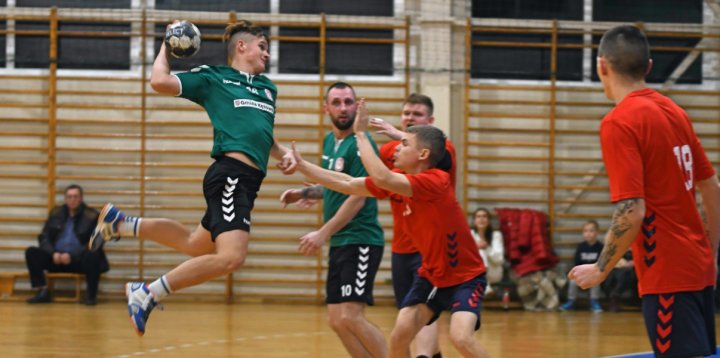LKS Kęsowo - Handball Pyzdry. Pokaz twardej piłki ręcznej / GALERIA ZDJĘĆ-11170