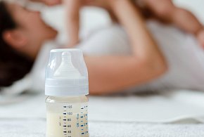 Groźna bakteria w mleku dla niemowląt. Nie podawaj dzieciom!-15927