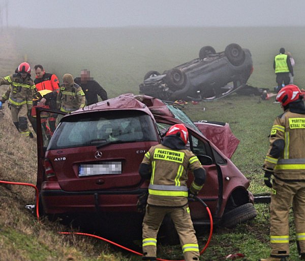 6 samochodów. Koszmarnie wyglądający wypadek na Tuchola-Mały Mędromierz  / ZDJĘCIA-20284