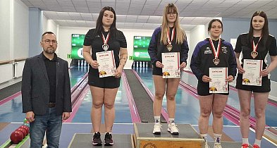 Dominika Bucholc i Magdalena Wysocka z medalami kręglarskich mistrzostw Polski  -20384