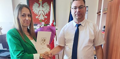Szkoła Podstawowa w Pruszczu ma nową p.o. dyrektora. Trenuje... boks-21461