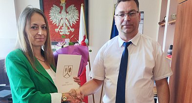 Szkoła Podstawowa w Pruszczu ma nową p.o. dyrektora. Trenuje... boks-21461