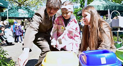 Tuchola: Dzień Ziemi na dziedzińcu Tucholskiego Parku Krajobrazowego  / ZDJĘCIA-21478