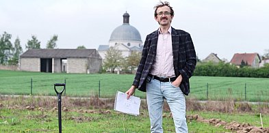 Dom kopułowy jednak u nas powstanie. Tomasz nigdy się nie poddał TEKST / ZDJĘCIA-21539