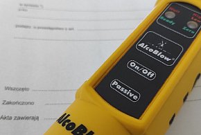 Tuchola: 55-letni kierowca miał problem z utrzymaniem prawidłowego toru jazdy-21830