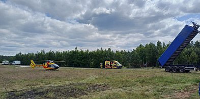 Piła: Ciężarówka zerwała linie średniego napięcia. Kierowca trafił do szpitala-22179