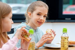 Dzieci już tego nie kupią w szkole? Rząd zapowiada zmiany-22260