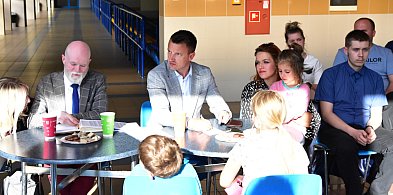 Poszkodowani rolnicy przez firmę skupującą bydło spotkali się z posłem / ZDJĘCIA-22279