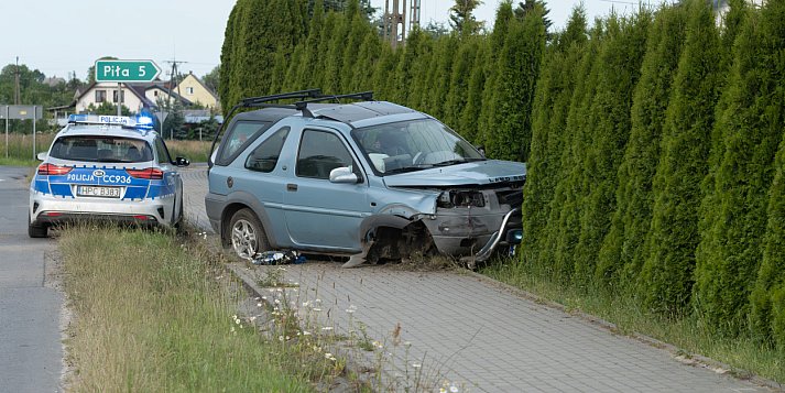Pijany kierowca spowodował kolizję i uciekł 