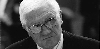 Zmarł Edward Szymański, Honorowy Obywatel Tucholi i Powiatu Tucholskiego -22405