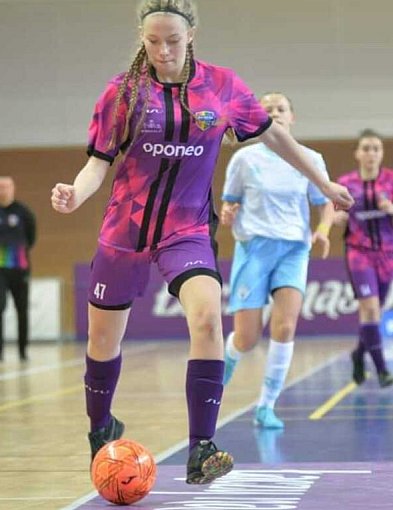 Tucholanki piłkarskimi wicemistrzyniami Polski w Cenralnej Lidze Juniorek -22409