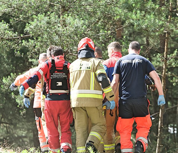 Iwiec gmina Cekcyn. Wypadek podczas rozbiórki budynku! ZDJĘCIA -22437