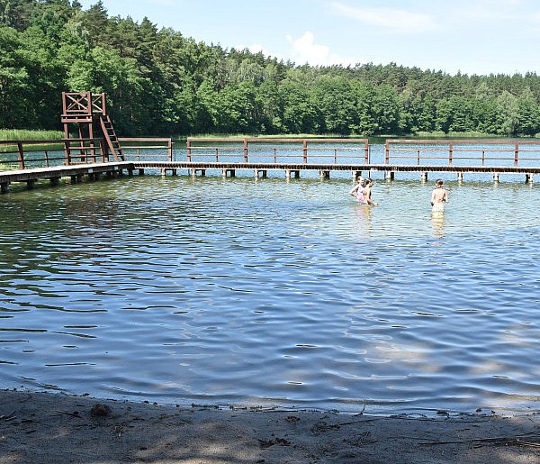 Ruszył sezon kąpielowy nad Średniakiem-22457