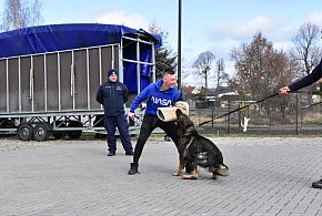 Funkcjonariusze zapraszają na piknik i historyczne zwiedzanie miasta / ZAPOWIEDŹ-22579