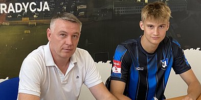 Mateusz Bogun podpisał kontrakt z Zawiszą. Młody Borowiak zrobił duży krok -22599
