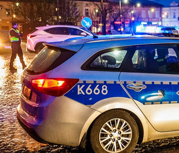 Tuchola. Nożownik zaatakował 30-latka w pobliżu rynku. Zatrzymano podejrzanego-22785