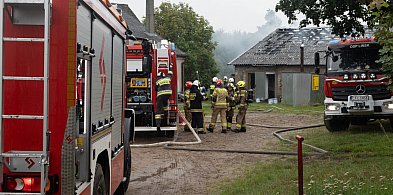 DZISIAJ! Śliwice: W wyniku pożaru całkowicie spłonął budynek gospodarczy / ZDJĘCIA-22902