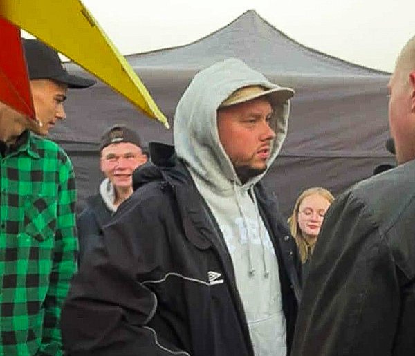 Książulo na dożynkach w Bysławku! Znany youtuber spróbował lokalnych przysmaków-23238