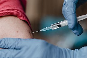 Nowa metoda oszustów. Tak próbują „oskubać” seniorów-23306