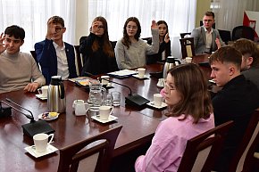 Młodzież o wykluczeniu komunikacyjnym w powiecie tucholskim. Skala problemu jest ogromna-4871