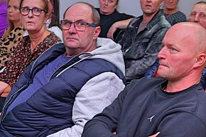 Słupy i sprawa farmy fotowoltaicznej. Spotkanie i co dalej?-4874