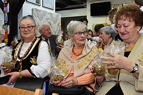 Haft z samego serca Borów Tucholskich - graficzny wyraz tożsamości-5139