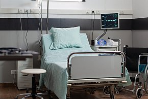 Lek wycofany z powodu zanieczyszczeń. W środku znaleziono fragmenty szkła-24268