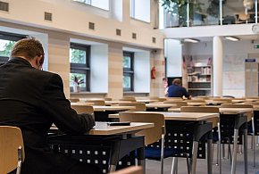 Zmiany w przepisach o wynagrodzeniach. Zapłacą za gotowość do pracy-24404