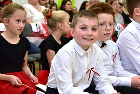 W Kiełpinie śpiewem, tańcem i uśmiechem wyrazili miłość do Ojczyzny / ZDJĘCIA-24446