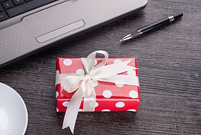 Świąteczna paczka może stać się problemem. Skarbówka patrzy z ukrycia-24863