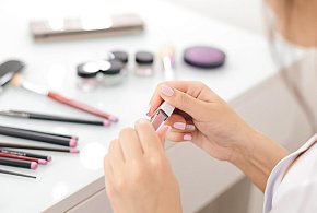 Nie używaj tych kosmetyków. GIS ostrzega przed produktami-24903